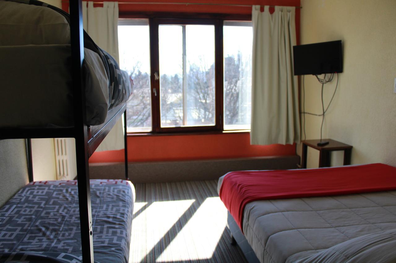 Italia Inn Hostel Сан-Карлос-де-Барилоче Экстерьер фото